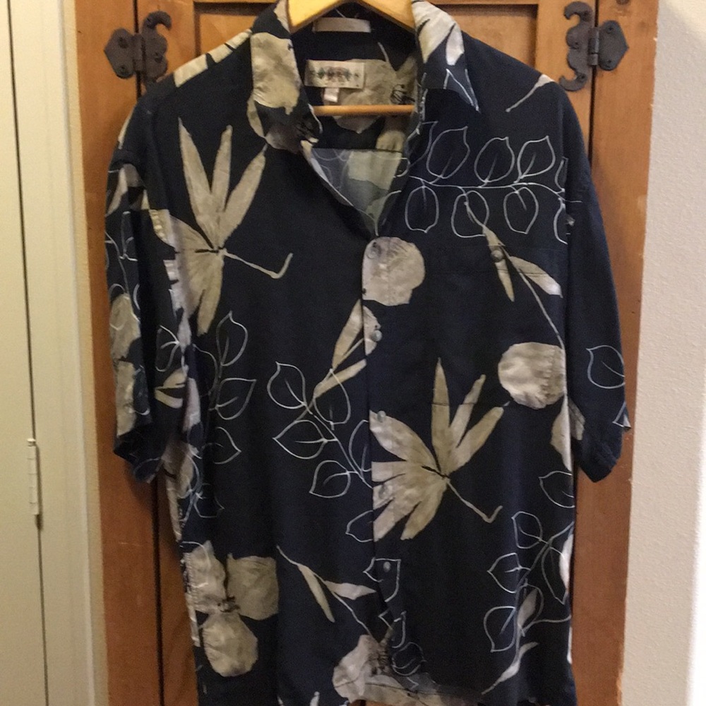 Men’s button down M